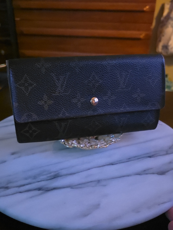Louis Vuitton Handbags - Louis Vuitton Monogram Long Wallet *has Callouts*